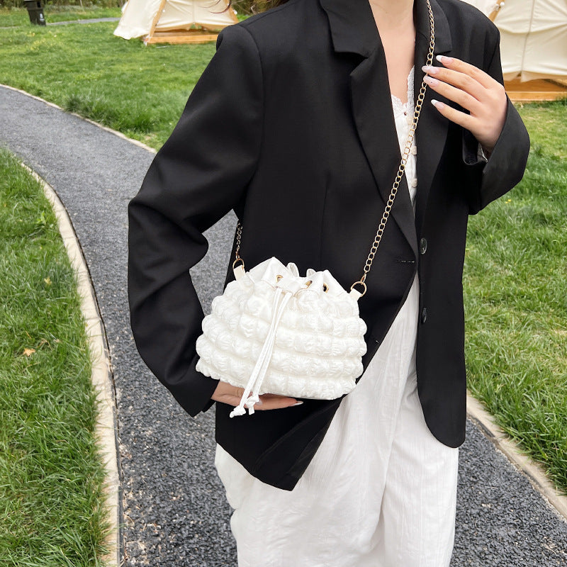 Sac à bandoulière tendance pour femme, couleur unie, avec cordon de serrage et chaîne 