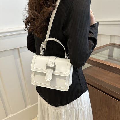 Sac à bandoulière carré simple et tendance aux couleurs assorties 