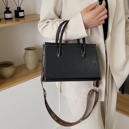 Women Vintage Oily Leather Large-Capacity Handbag