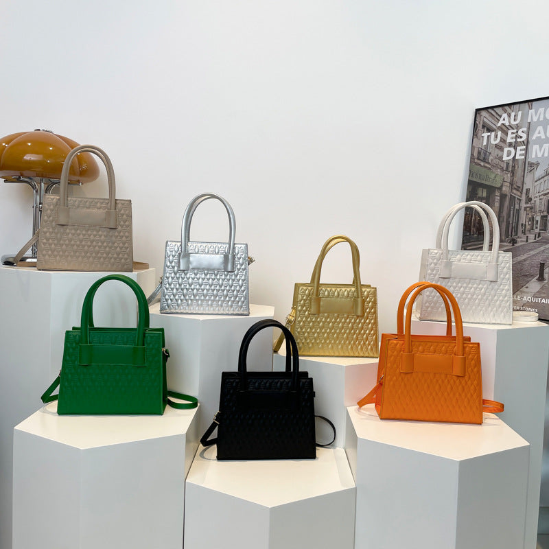 Fashionable Simple Solid Color Embossed Large Capacity Handbag