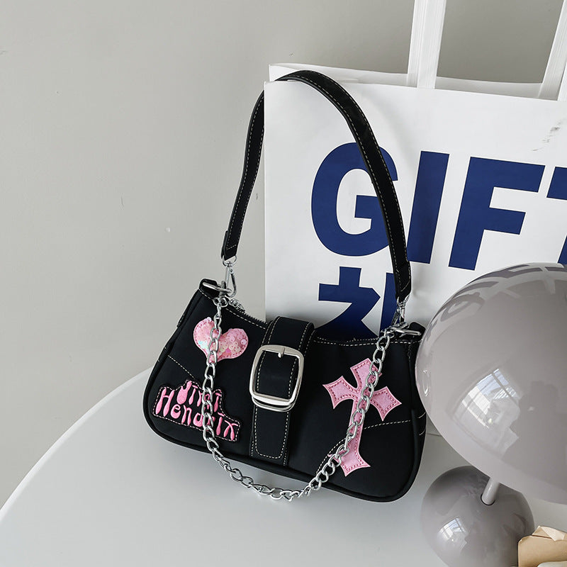 Sac à bandoulière gothique à chaîne et croix sombre 