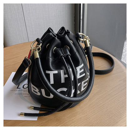 Sac seau à cordon de serrage en PU pour femme 