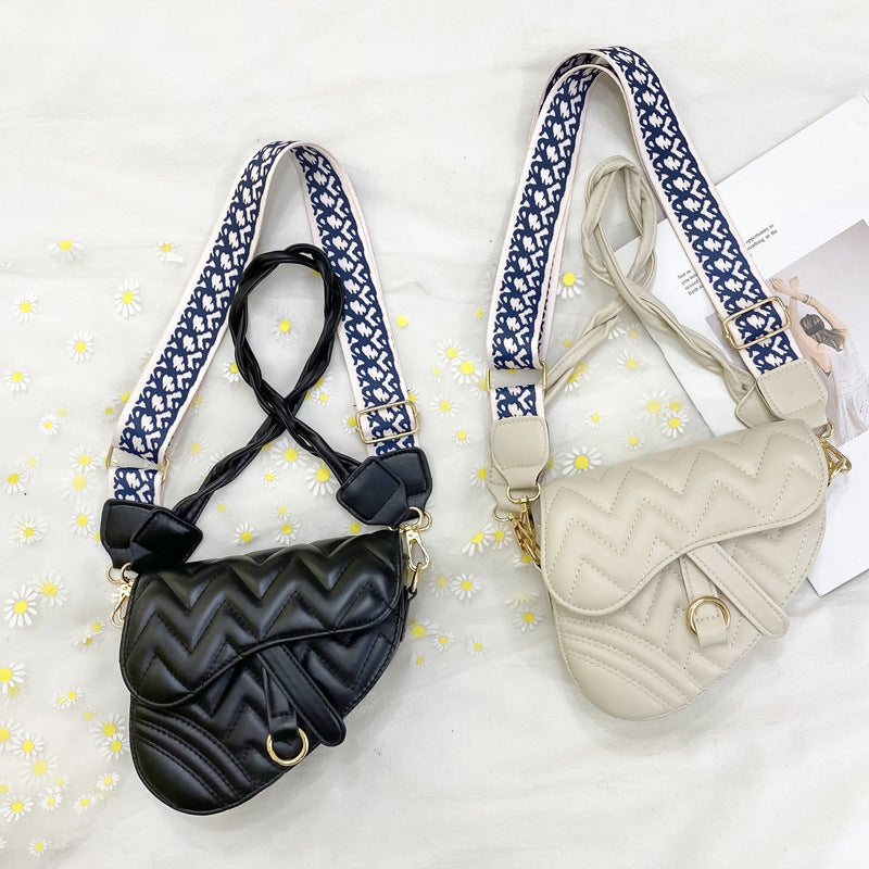 Sac à bandoulière tendance en fil brodé de couleur unie 