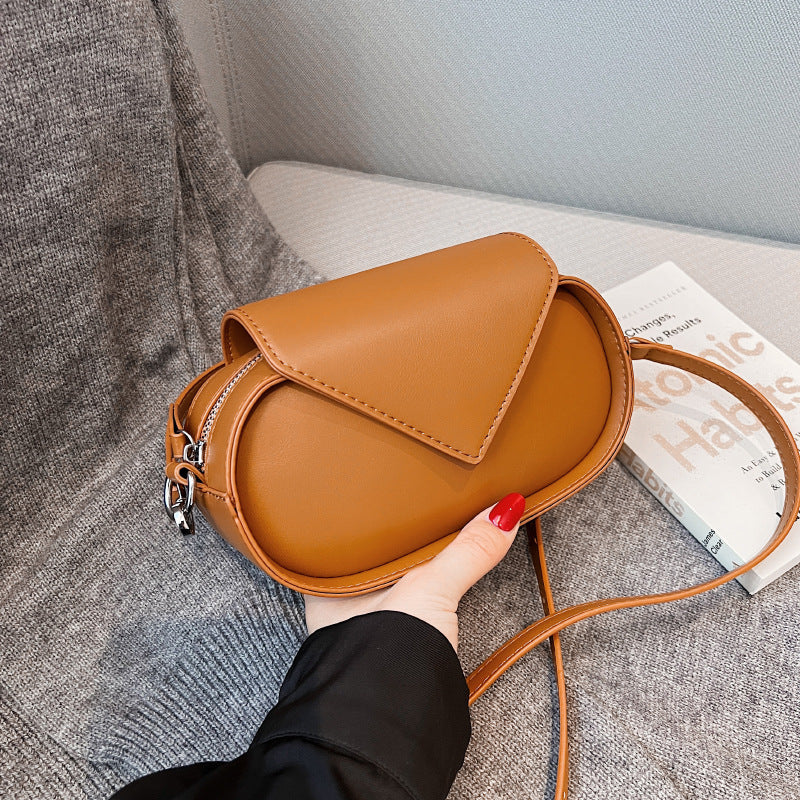 Women Fashion Solid Color Triangle Clapsack Crossbody Bag