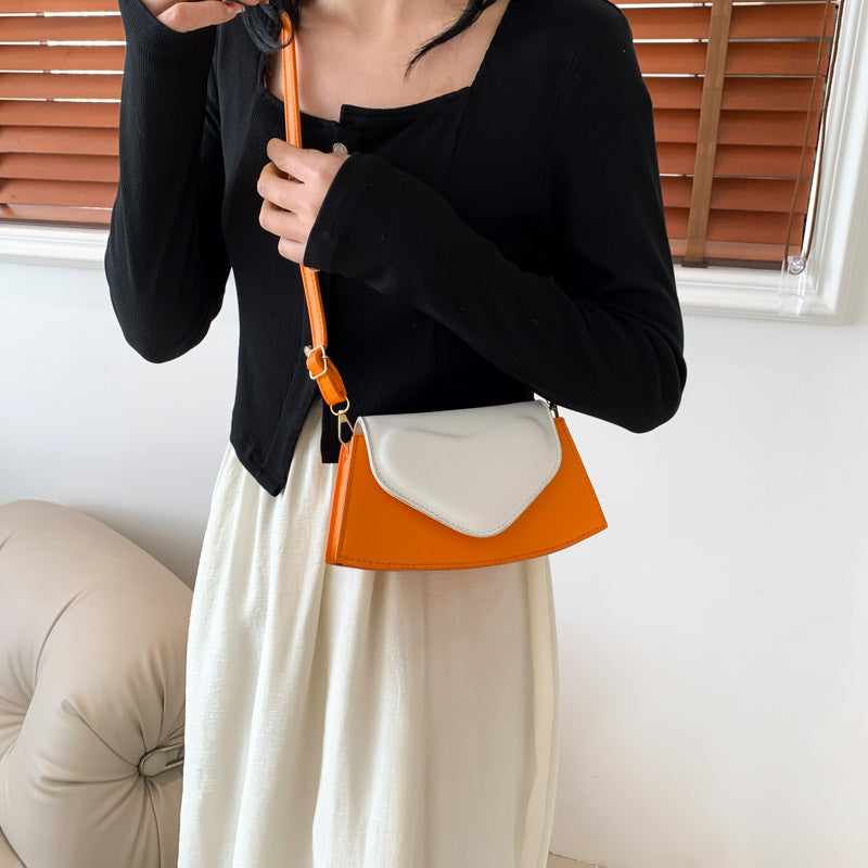 Sac à bandoulière irrégulier en forme de cœur à contraste de couleurs simple