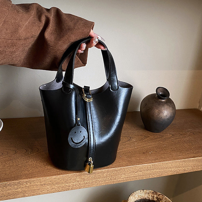 Women Simple And Fashionable Large Capacity PU Crossbody Bucket Bag