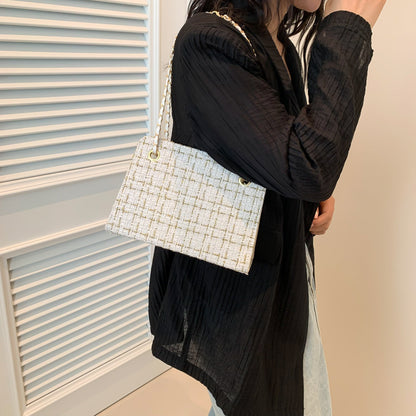 Fashionable Woven Contrast Large-Capacity Shoulder Tote Bag