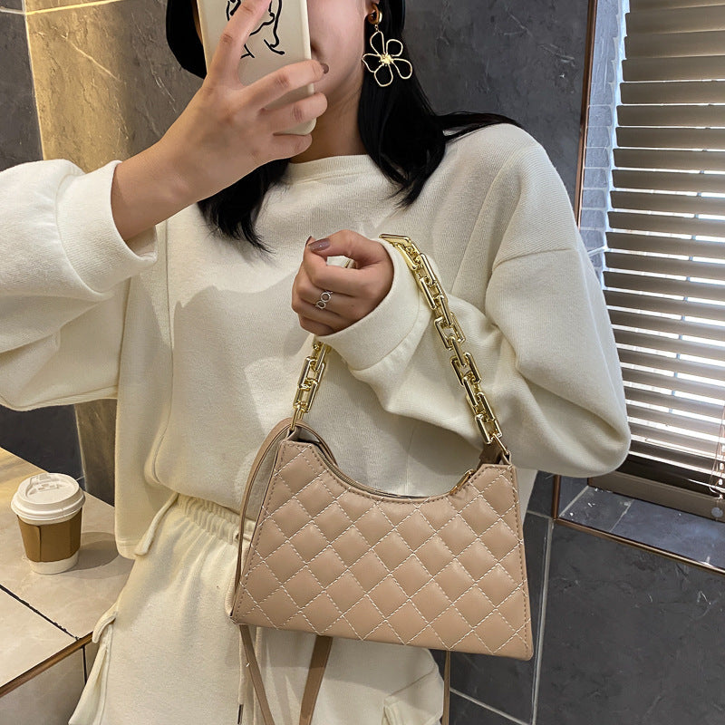 Women Fashion Chain One Shoulder Handbag Baguette