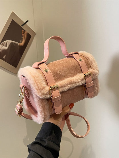 Sac à bandoulière tendance en peluche avec coutures 
