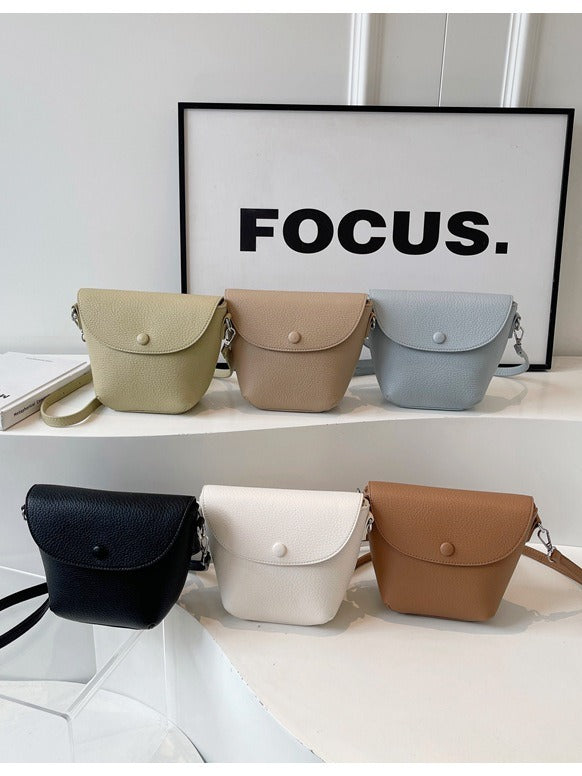 Mini sac bandoulière à rabat en PU de couleur unie pour femme