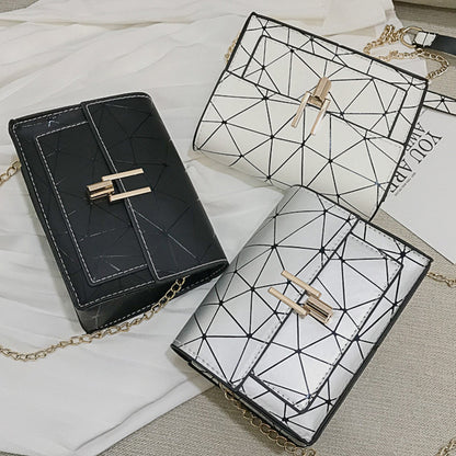 Sac à bandoulière en PU à motif géométrique et boucle à rabat pour femme 