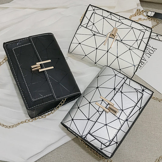 Sac à bandoulière en PU à motif géométrique et boucle à rabat pour femme 
