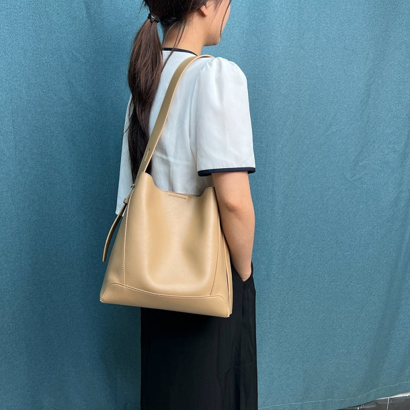 Sac seau tendance en cuir de grande capacité pour femme 